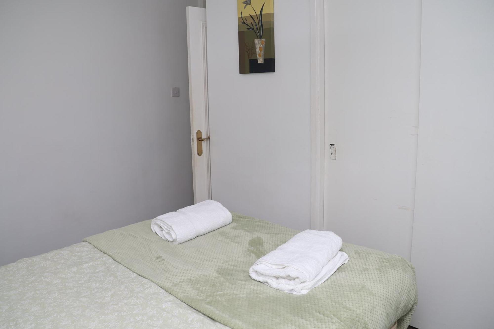 Superb 3 Bedroom Flat In Stafford Esterno foto