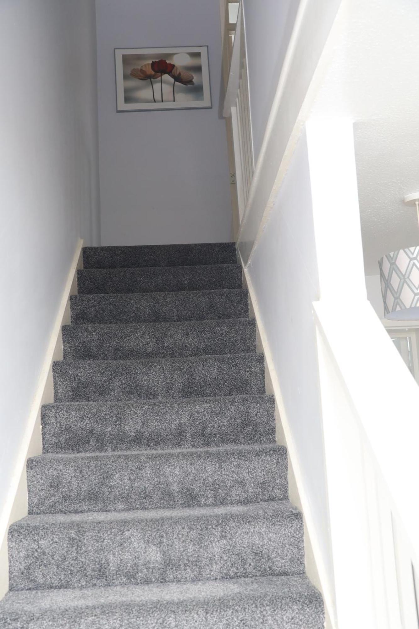 Superb 3 Bedroom Flat In Stafford Esterno foto