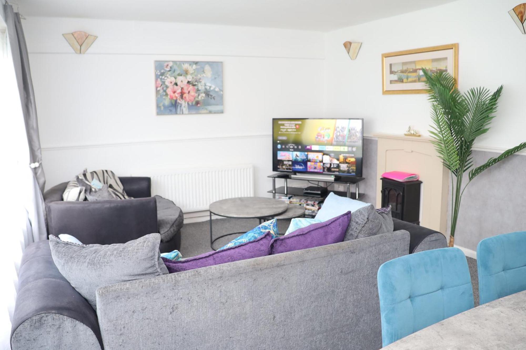 Superb 3 Bedroom Flat In Stafford Esterno foto